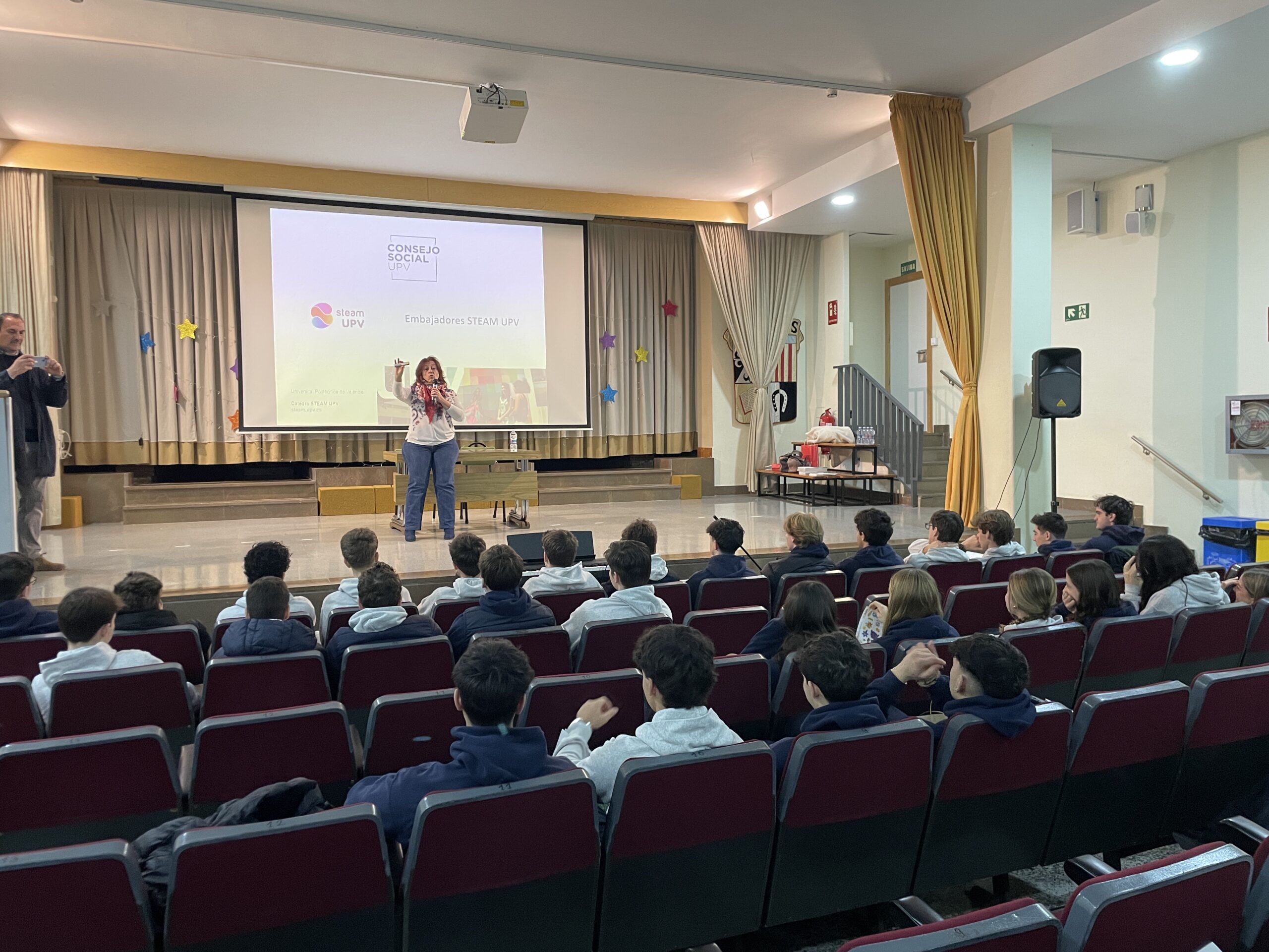 #77 Visitamos el Colegio Dominicos en Valencia