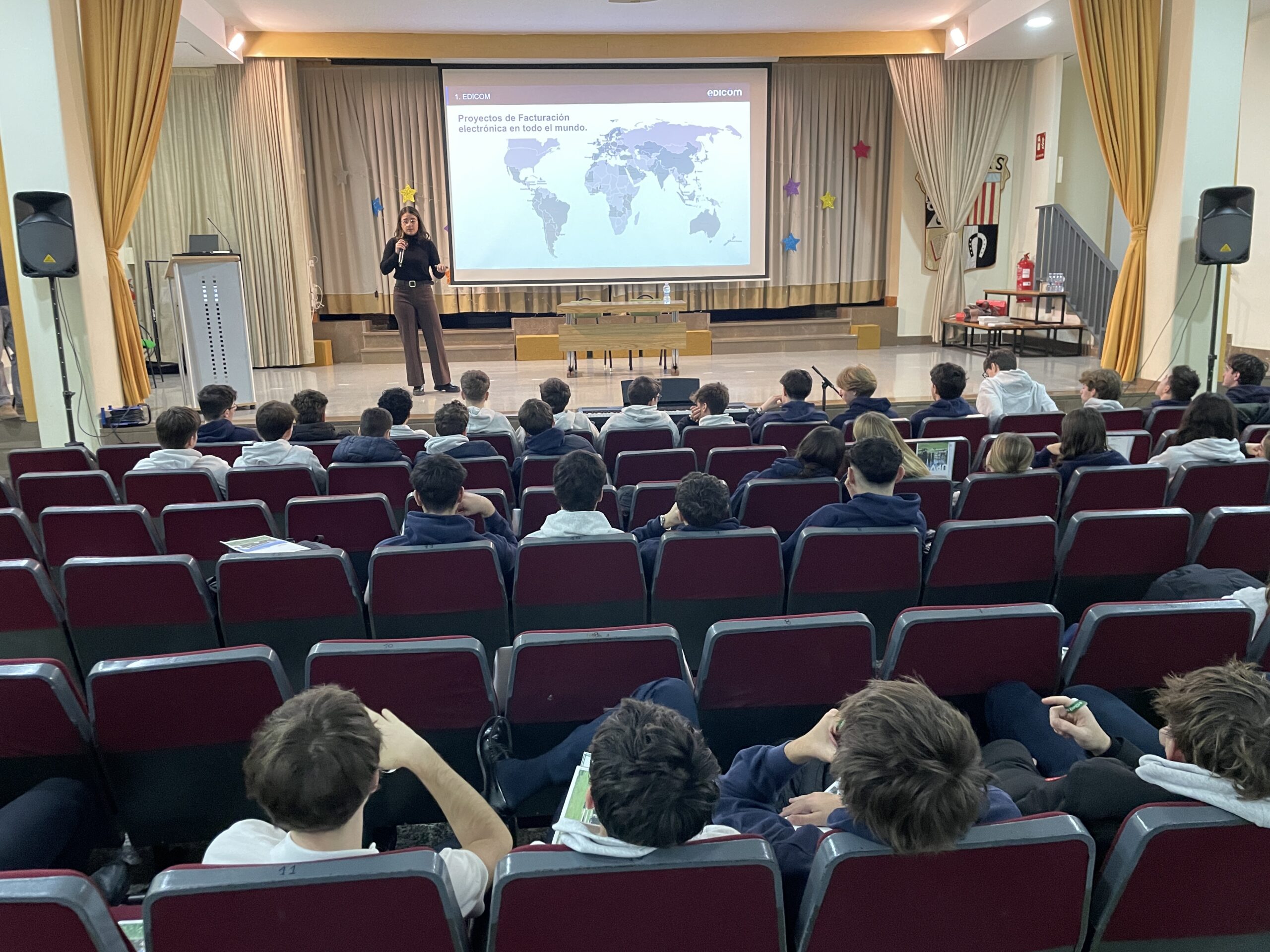 #78 Visitamos el Colegio Dominicos en Valencia