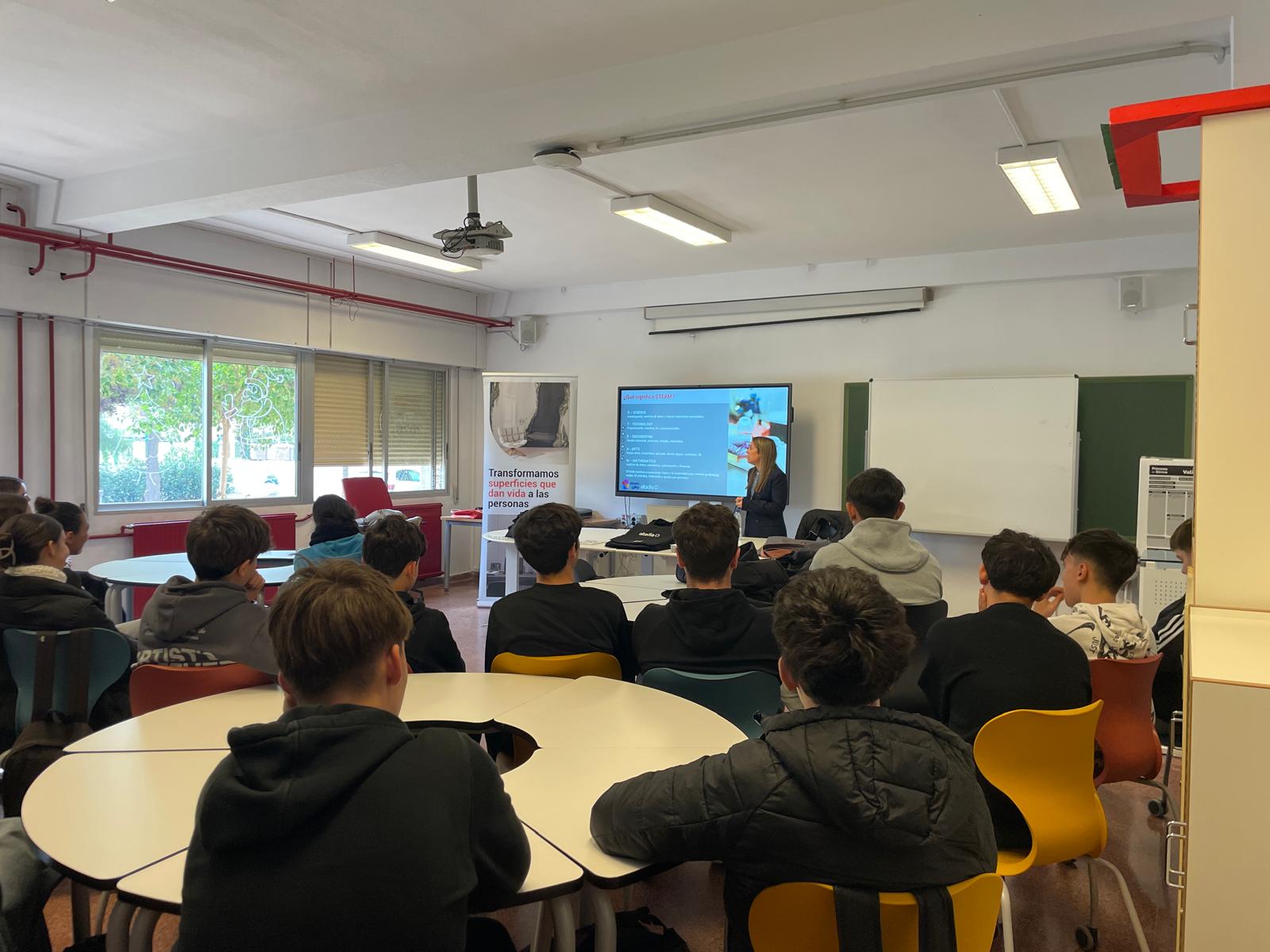 #75 Visitamos el IES La Senia en Paiporta